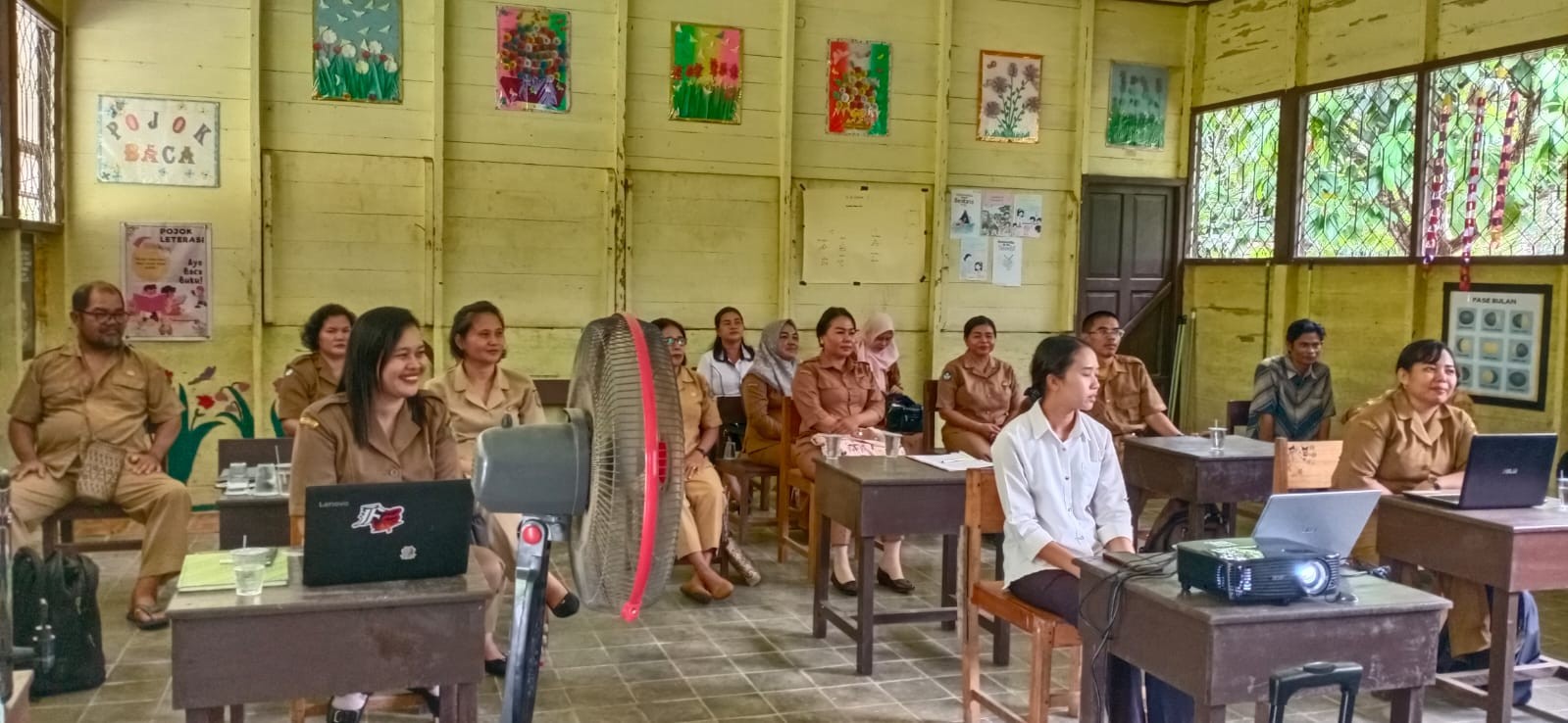 Materi Bimtek Refleksi Tindak Lanjut Penilaian Kinerja SDN 1 Tewah Pupuh Kab. Barito Timur